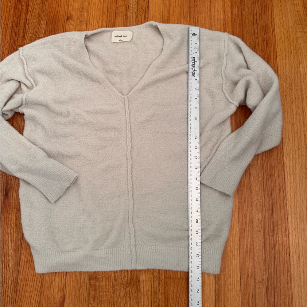 Aritzia Wilfred Free V-Neck Sweater Women's Sz S Super Soft Relaxed Ivory (t) - Picture 6 of 11